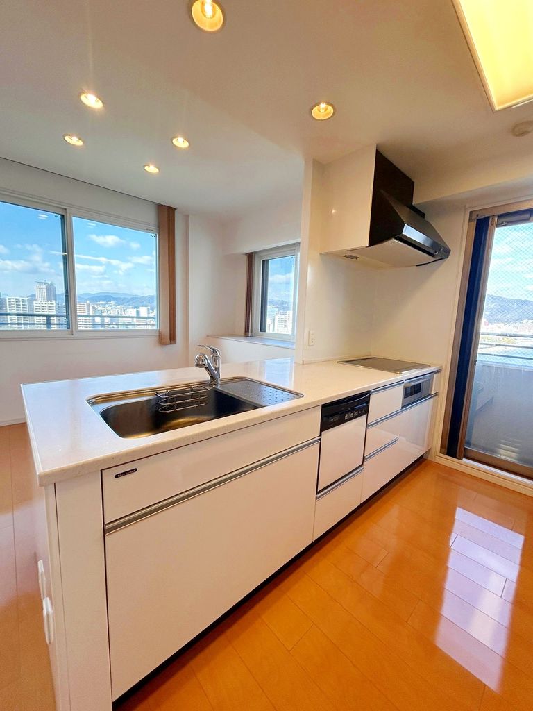 キッチン　IHクッキングヒーター