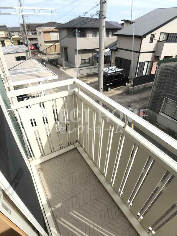 バルコニー　陽当たり良好なバルコニーです
