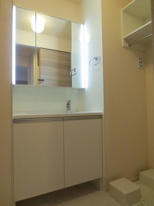 洗面設備　脱衣所、洗濯機置き場