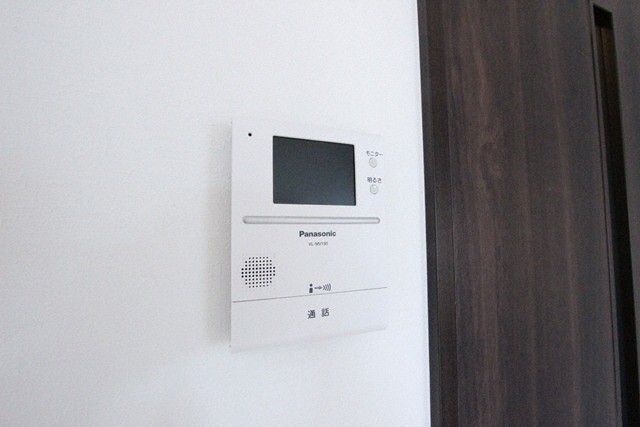 セキュリティ　防犯面に配慮したＴＶモニターホン付きです！