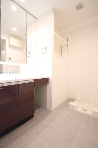 洗面設備　忙しい朝には欠かせない洗面所です