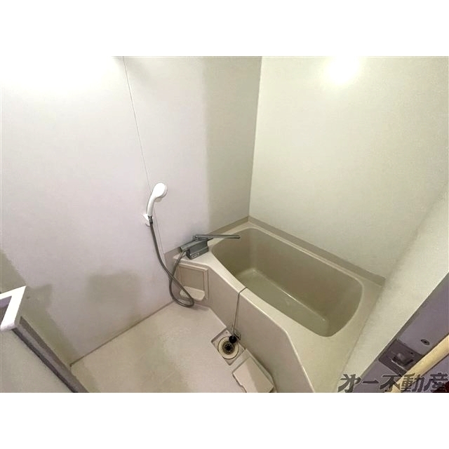 バス・シャワールーム　バスルーム