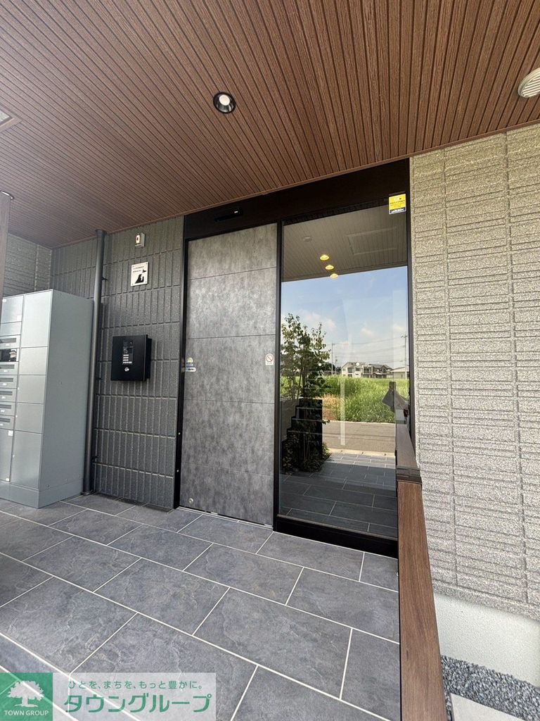 エントランス　エントランス