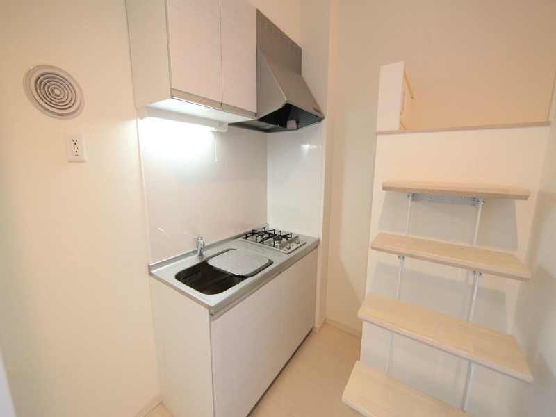 キッチン　システムキッチン（ガス2口）冷蔵庫・レンジ等ご用意できます