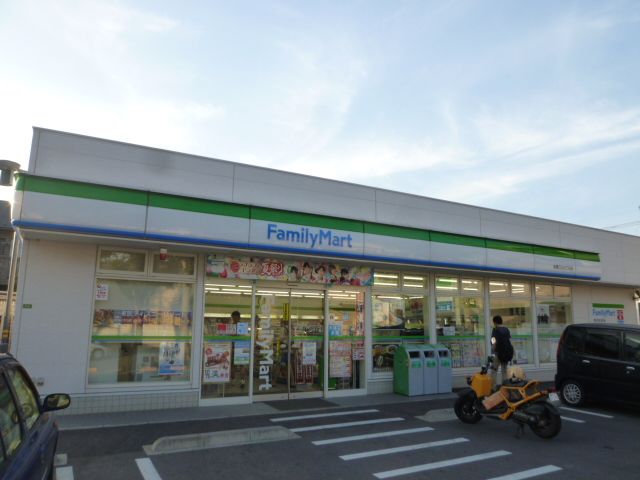 コンビニ　ファミリーマート船橋三山七丁目店（コンビニ）まで198m