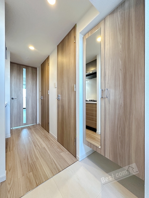 玄関　姿見付きシューズクローゼット♪