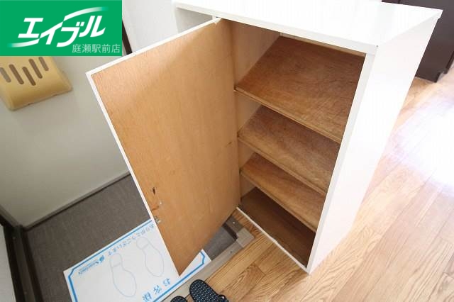 玄関　下駄箱