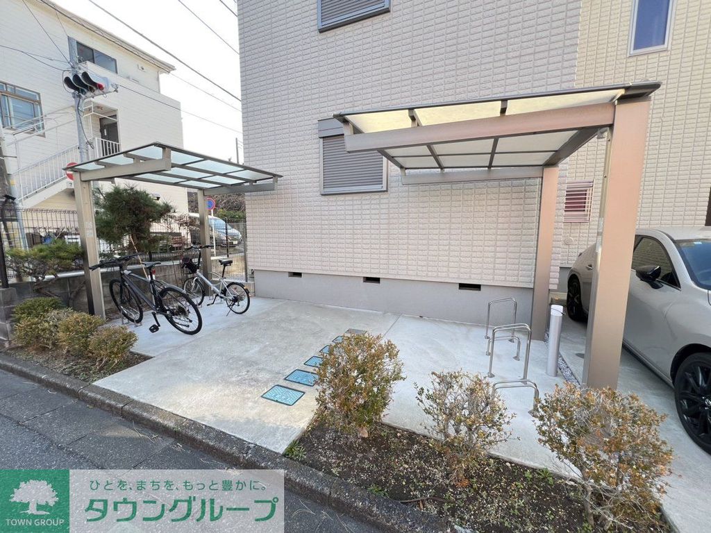 駐車場　駐車場