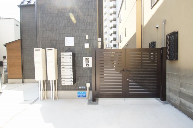 エントランス　建物の内部です