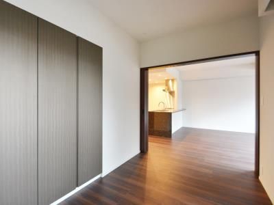 その他部屋・スペース　落ち着いて過ごせるお部屋なので、寝室にいかがでしょうか