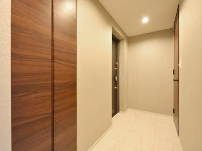 玄関　収納もある玄関です