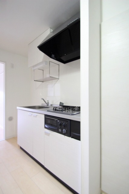 キッチン　同物件、別号室のものです。