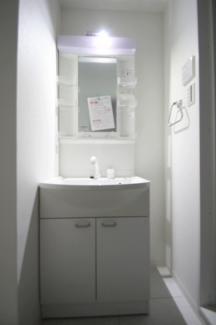 洗面設備　同物件、別号室のものです。