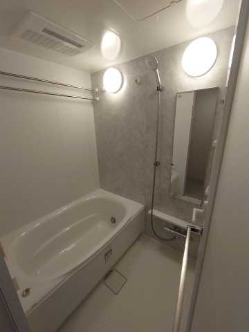 バス・シャワールーム　別部屋の参考写真です。