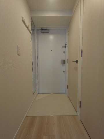 玄関　別部屋の参考写真です。