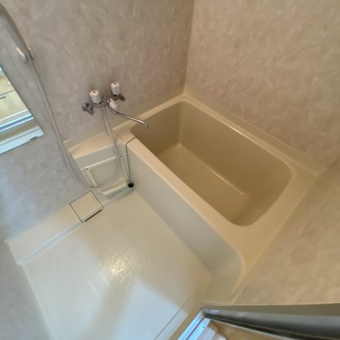 バス・シャワールーム　お風呂です