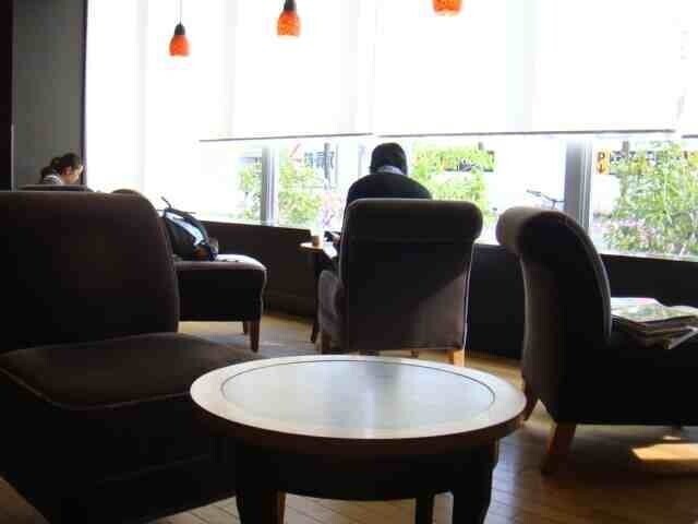 飲食店　スターバックスコーヒーTSUTAYA札幌琴似店（飲食店）まで331m