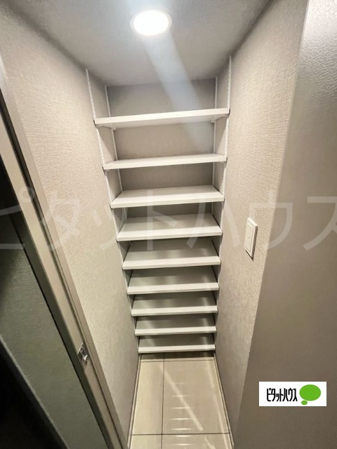 玄関　玄関です。