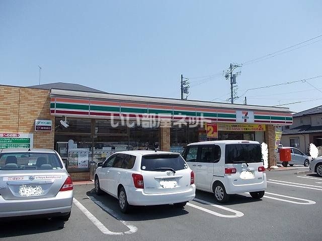 コンビニ　セブンイレブン 磐田国府台店（コンビニ）まで558m