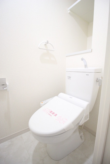 トイレ　洗浄暖房便座設置