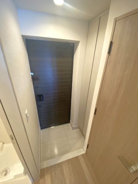 玄関　実際のお部屋の写真です。