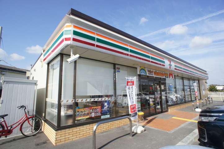 コンビニ　セブンイレブン　大和郡山九条町店（コンビニ）まで870m