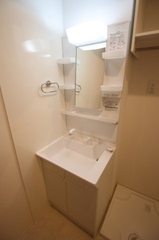 洗面設備　独立洗面台で身支度をすべて済ませてしまいましょう