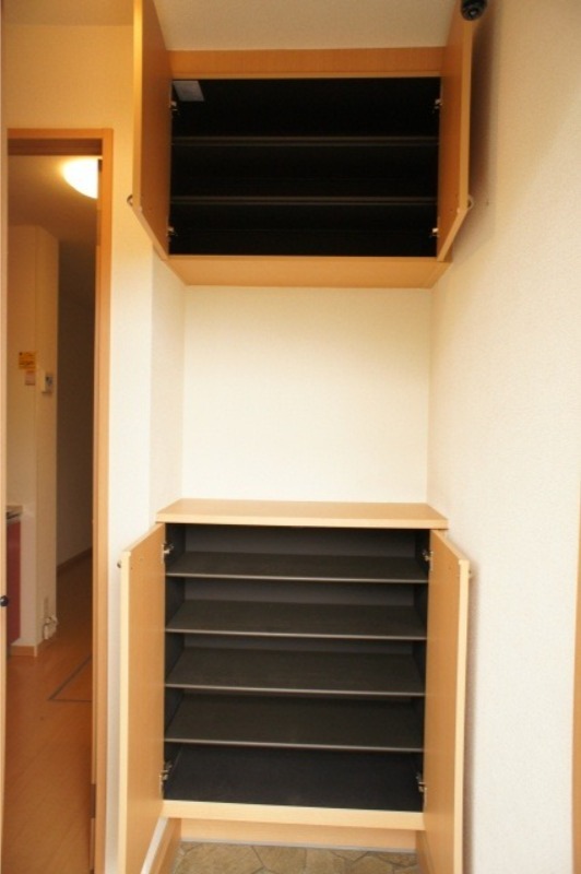 玄関　図面と現状に相違がある場合には現状を優先