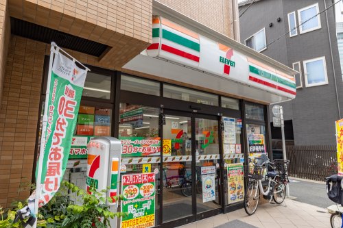 コンビニ　セブンイレブン 世田谷用賀駅東店（コンビニ）まで567m