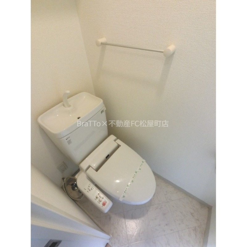 トイレ　トイレ（ウォシュレット付）