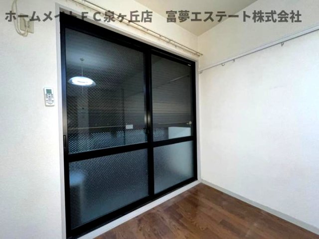 セキュリティ　雨戸シャッター付き