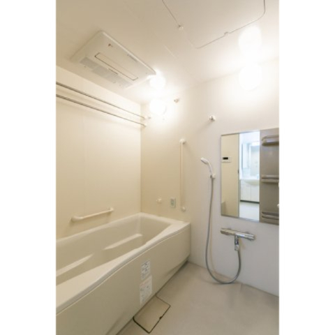 バス・シャワールーム　別部屋参考写真