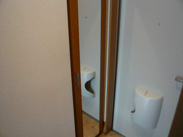 玄関　※別部屋参考写真です。