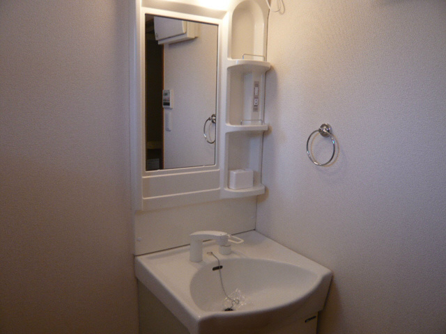 洗面設備　※別部屋参考写真です。