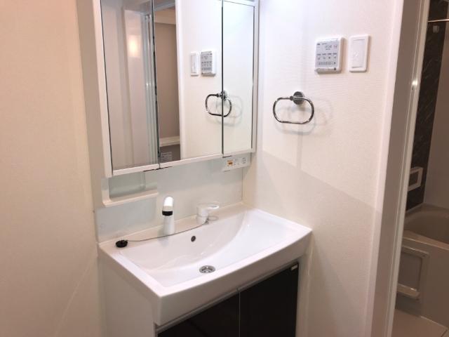 洗面設備　洗髪洗面化粧台