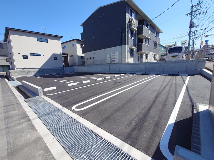 駐車場　駐車場完備です