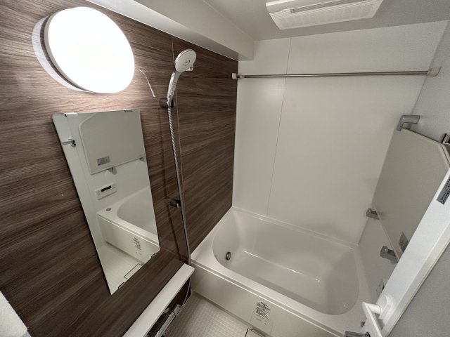 バス・シャワールーム　写真は同タイプ住居です。