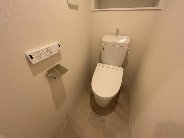 トイレ　写真は同タイプ住居です。