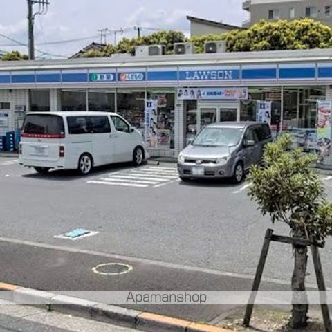 コンビニ　ローソン足立一ツ家店（コンビニ）まで270m