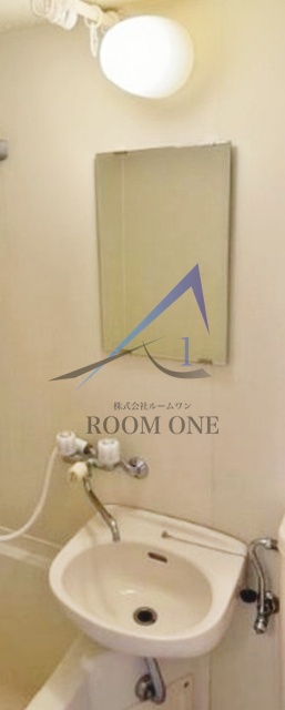 洗面設備　洗面台です。