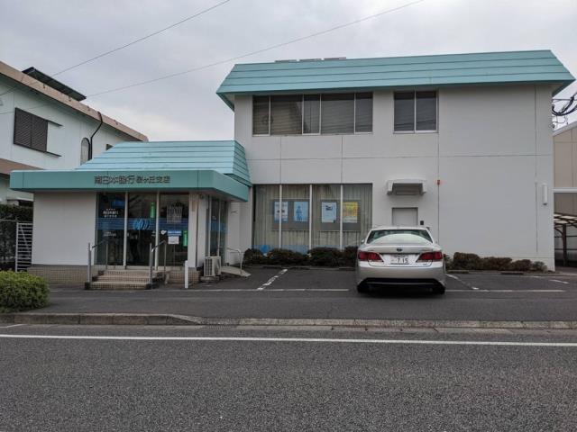 銀行　（株）南日本銀行／桜ケ丘支店（銀行）まで727m