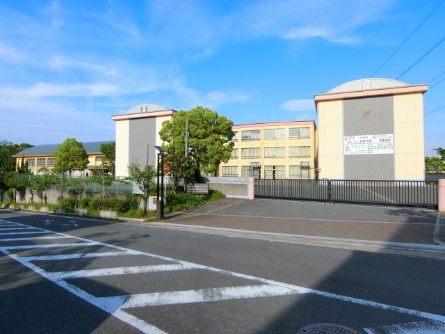 中学校　精華町立中学校精華西中学校（中学校）まで1117m