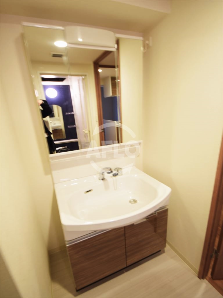 洗面設備　プレサンス松屋町グレース　洗面化粧台