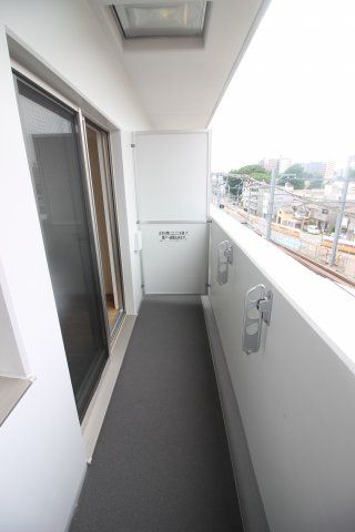 バルコニー　（別タイプ参考写真）SYFORME　MINAMI-IKEBU