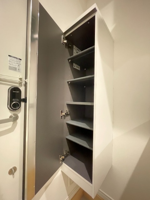 玄関　シューズボックス