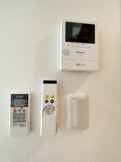 セキュリティ　モニター付きインターホン