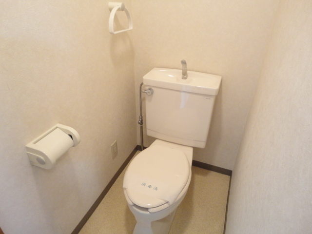 トイレ　バストイレ別なので、毎日、快適なトイレ