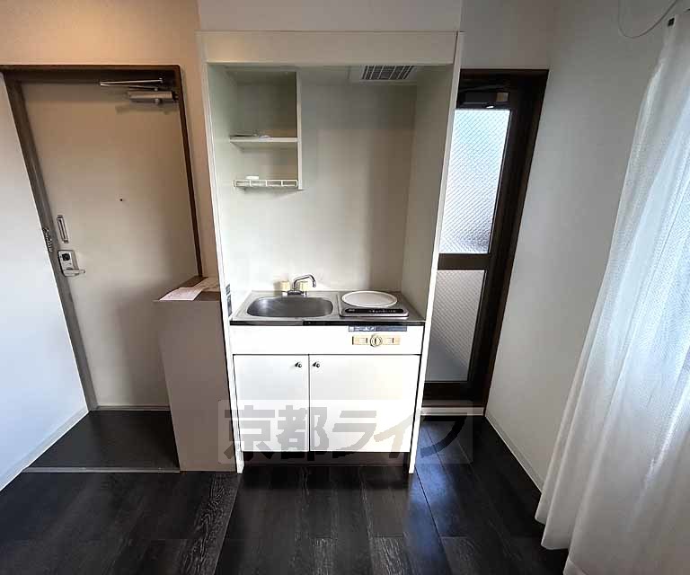 キッチン　コンロ付きのキッチン