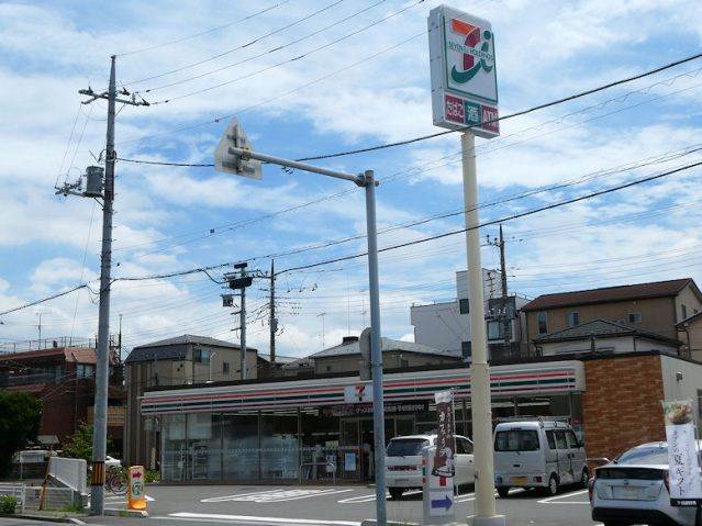 コンビニ　セブンイレブン蕨中央3丁目店（コンビニ）まで255m