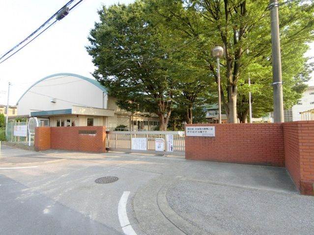 小学校　蕨市立中央小学校（小学校）まで668m